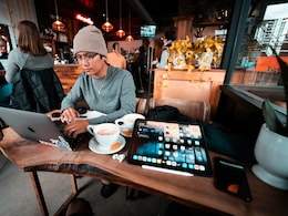 Starbucks Korea Bans Desktops, Printers As WFH Customers Turn Cafes Into Offices Starbucks Korea Bans Desktops, Printers As WFH Customers Turn Cafes Into Offices