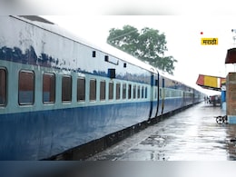 पावसाचा लांबपल्ल्याच्या रेल्वे गाड्यांना फटका, काही रद्द तर काहींच्या वेळा बदलल्या, पाहा वेळापत्रक पावसाचा लांबपल्ल्याच्या रेल्वे गाड्यांना फटका, काही रद्द तर काहींच्या वेळा बदलल्या, पाहा वेळापत्रक