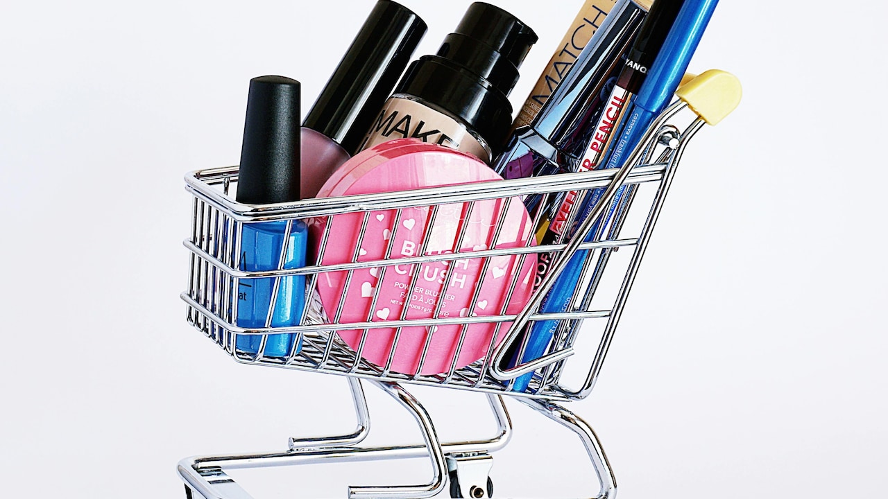 Upgrade Your Beauty Kit: Top Waterproof Makeup Staples to Try Now