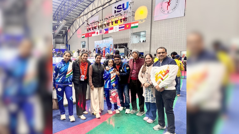 एशियन शॉर्ट ट्रैक ट्रॉफी में सतना की बेटियों ने लहराया परचम, रच दिया ये खास इतिहास एशियन शॉर्ट ट्रैक ट्रॉफी में सतना की बेटियों ने लहराया परचम, रच दिया ये खास इतिहास