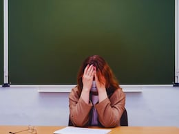 Nagpur News : RTI मधून शिक्षकांचा मोठा घोटाळा उघड, एकाच वेळी शिक्षकांची दोन ठिकाणी हजेरी अन् प्रमोशनही Nagpur News : RTI मधून शिक्षकांचा मोठा घोटाळा उघड, एकाच वेळी शिक्षकांची दोन ठिकाणी हजेरी अन् प्रमोशनही