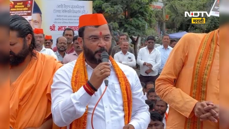 Sangamner News: शिवसेना शिंदे गटाचे आमदार अमोल खताळ यांच्यावर हल्ला, हल्लेखोर कोण? Sangamner News: शिवसेना शिंदे गटाचे आमदार अमोल खताळ यांच्यावर हल्ला, हल्लेखोर कोण?