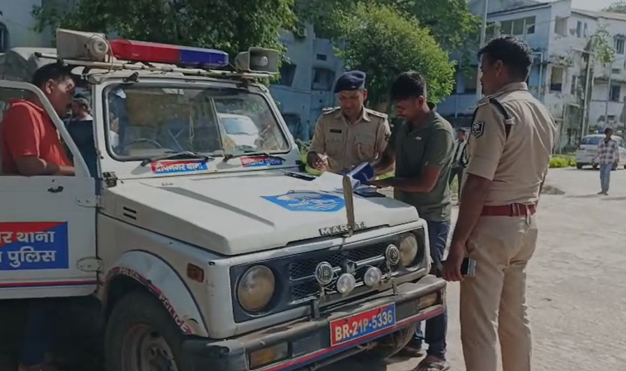 बिहार में महिला से बदसलूकी का विरोध करने पर युवक की हत्या कर पेड़ पर लटकाया शव