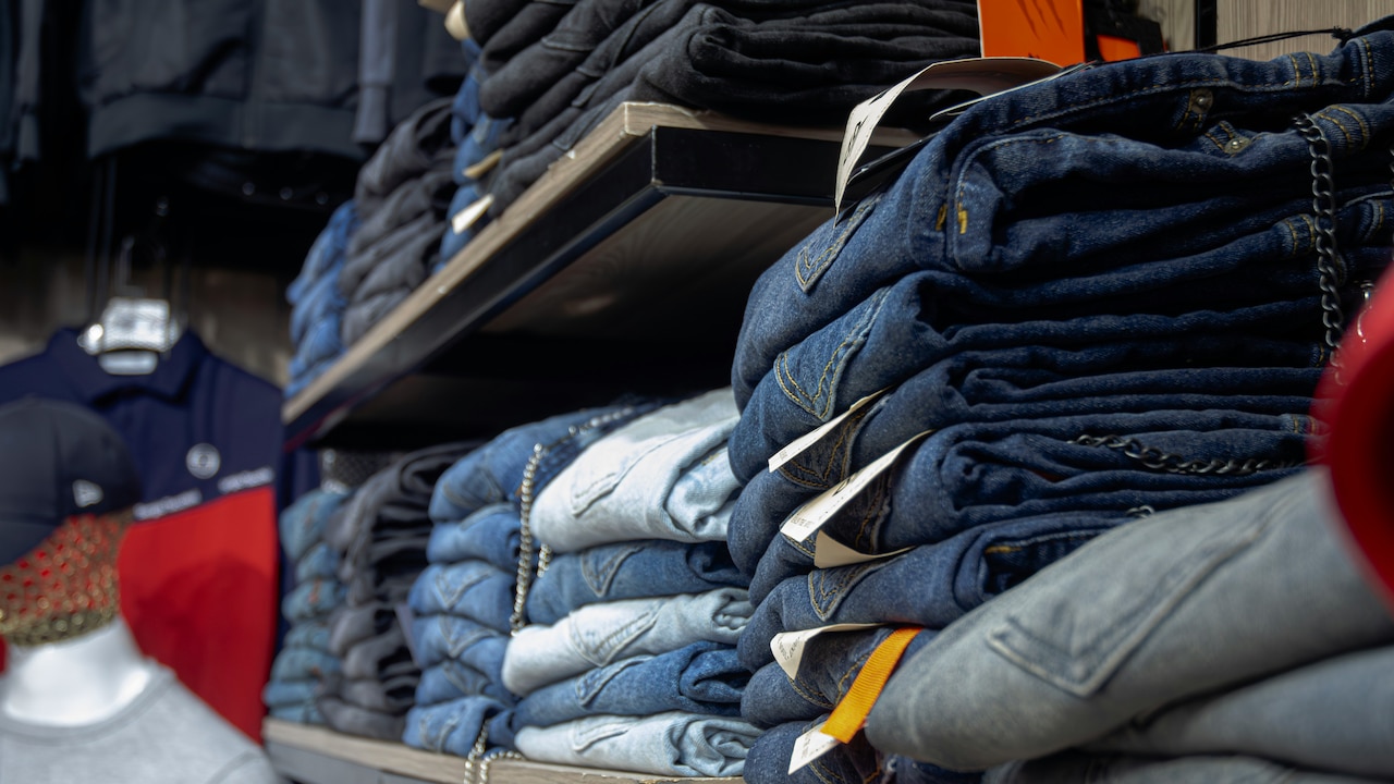 Get Top Everyday Mens Casual Fits At Huge Discounts On Myntra