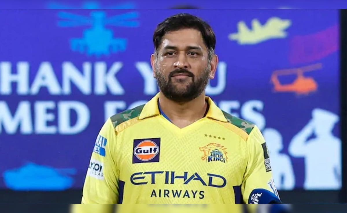 धोनी ने क्यों कहा,कुछ लोगों को आग से खेलने का शौक होता है..