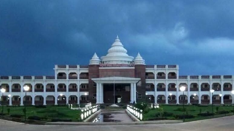 Bemetara में 138 स्कूल अति जर्जर; जिला प्रशासन ने तत्काल तोड़ने के आदेश दिए थे, लेकिन एक्शन हुआ Zero Bemetara में 138 स्कूल अति जर्जर; जिला प्रशासन ने तत्काल तोड़ने के आदेश दिए थे, लेकिन एक्शन हुआ Zero