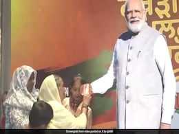 "Thread Of Thanks": Amritsar Women Send Rakhi To PM Modi For 'Op Sindoor' "Thread Of Thanks": Amritsar Women Send Rakhi To PM Modi For 'Op Sindoor'