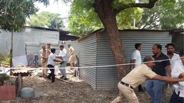 Pune News : आक्षेपार्ह पोस्टनंतर यवतमध्ये तणाव! दुचाकी पेटवल्या, घरं पाडलं; सद्यस्थिती काय?