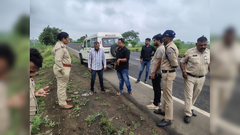 इंदौर-अहमदाबाद फोरलेन पर एक परिवार के साथ हुई लूटपाट, लाखों का माल लूटकर फरार हुए आरोपी 