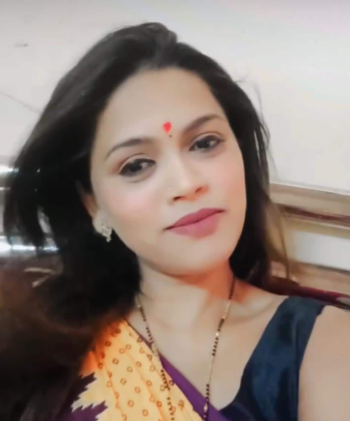 पति की हत्या के आरोप में गिरफ्तार महिला मेकअप आर्टिस्ट राजश्री अहिरे. पति की हत्या के आरोप में गिरफ्तार महिला मेकअप आर्टिस्ट राजश्री अहिरे.