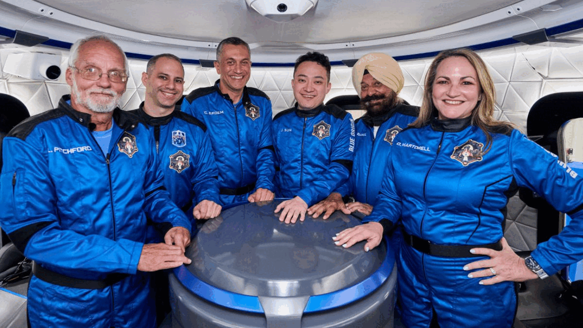 Blue Origin Mission: 11 मिनट का रोमांच, करोड़ों खर्च...आज अंतरिक्ष की उड़ान भरेंगे 6 लोग, इनमें आगरा के बहल भी