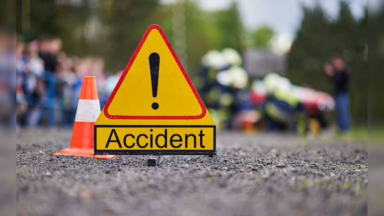 Gadchiroli Road Accident : मॉर्निंग वॉकला गेले अन् घात झाला; ट्रकच्या धडकेत 4 जणांचा मृत्यू