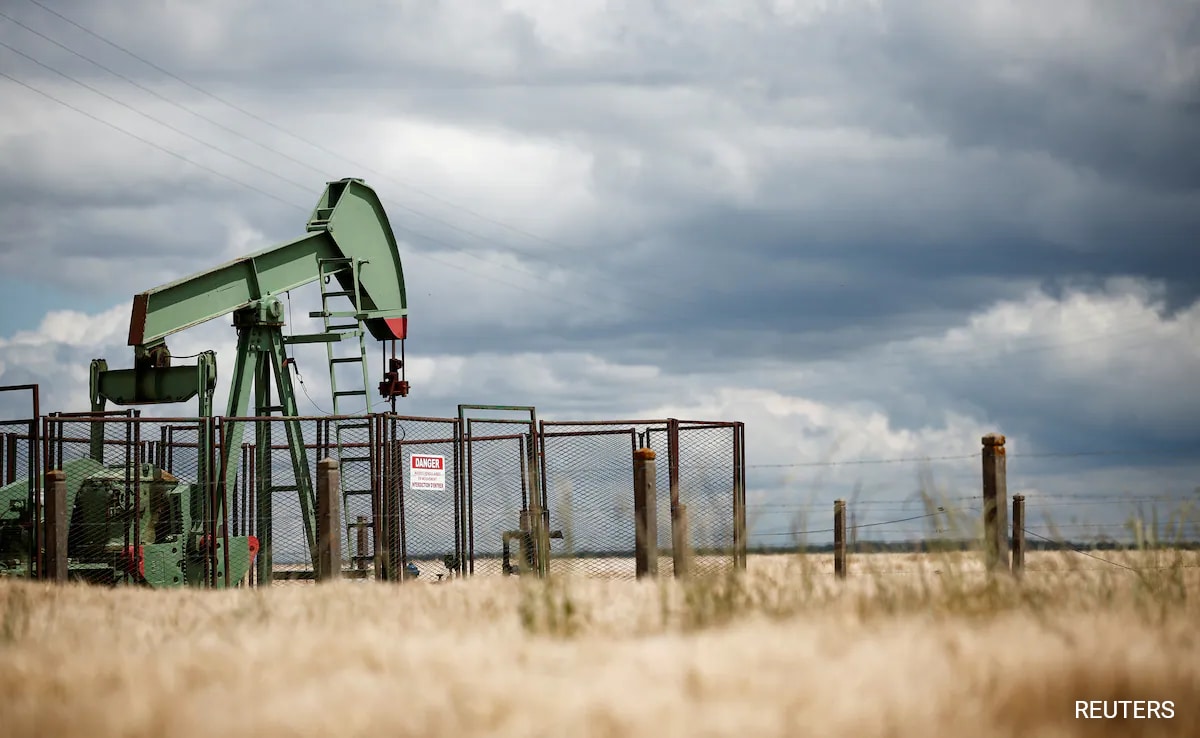China Keeps Buying Oil From Russia And Iran Despite US Pressure