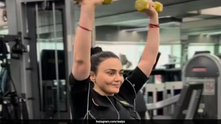 Preity Zinta's Workout Motto And Weight Loss Tips To Stay Fit At 50 Preity Zinta's Workout Motto And Weight Loss Tips To Stay Fit At 50