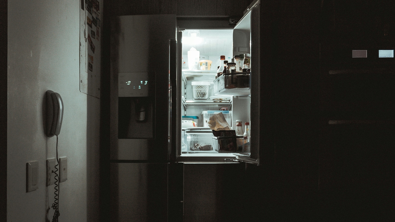 Keep Your Refrigerator Free From Bad Smell With Simple Steps 