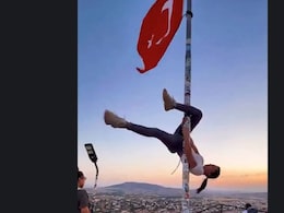 Tourist In Hot Water For Pole Dance On Turkish Flagpole Tourist In Hot Water For Pole Dance On Turkish Flagpole