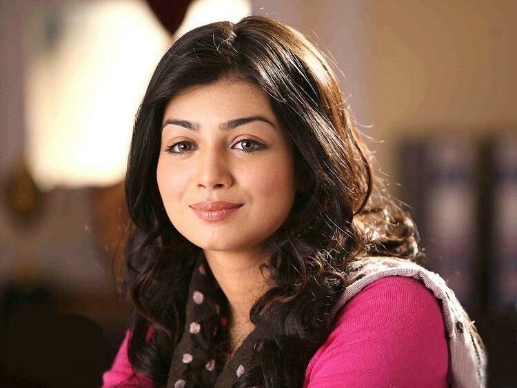 वॉन्टेड एक्ट्रेस आयशा टाकिया की 4 लेटेस्ट फोटो, मना रही हैं 40वां जन्मदिन, शादी के लिए अपनाया इस्लाम, छोड़ी फिल्मी दुनिया