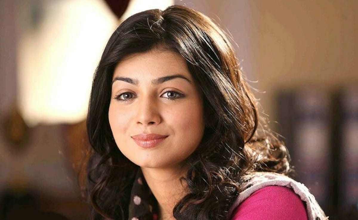 वॉन्टेड एक्ट्रेस आयशा टाकिया की 4 लेटेस्ट फोटो, मना रही हैं 40वां जन्मदिन, शादी के लिए अपनाया इस्लाम, छोड़ी फिल्मी दुनिया