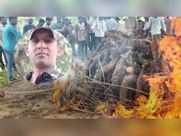 Sikar: सीकर के बेटे शहीद राजेंद्र बगड़िया को अंतिम विदाई देने उमड़ा जनसैलाब, निकली तिरंगा यात्रा