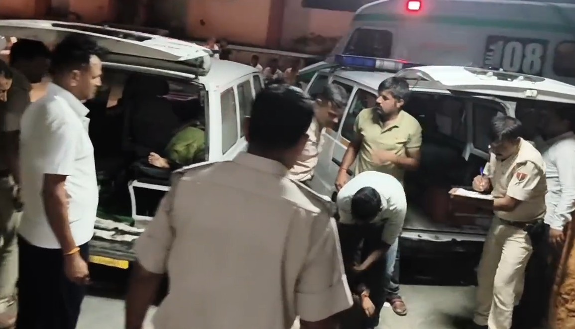 सालासर बालाजी से लौट रहे श्रद्धालुओं की पिकअप, ट्राले से टकराई, 10 की मौत