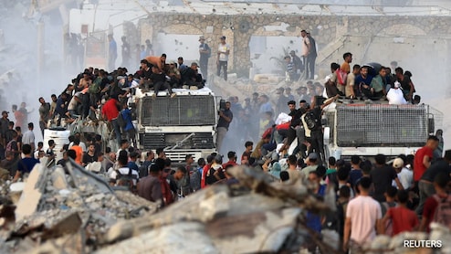 4 Palestinians Shot Dead By Israeli Forces While Seeking Aid In Gaza City