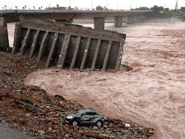 जम्मू ने 100 साल बाद देखी इतनी बारिश, उधमपुर में 24 घंटे में हो गई 629.4 मिमी बारिश,देखें तस्वीरें जम्मू ने 100 साल बाद देखी इतनी बारिश, उधमपुर में 24 घंटे में हो गई 629.4 मिमी बारिश,देखें तस्वीरें