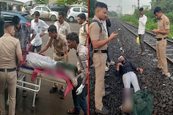 Man's Leg Gets Crushed After Falling From Moving Train During Mobile Theft Man's Leg Gets Crushed After Falling From Moving Train During Mobile Theft