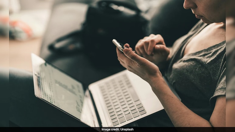 Doctors Reveal How Mobile Phones, Laptops Affect Fertility In Men And Women Doctors Reveal How Mobile Phones, Laptops Affect Fertility In Men And Women