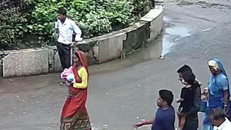 सरकारी अस्पताल से 5 दिन का मासूम चोरी, मां के साथ सो रहे बच्चे को लेकर फरार हो गई महिला सरकारी अस्पताल से 5 दिन का मासूम चोरी, मां के साथ सो रहे बच्चे को लेकर फरार हो गई महिला
