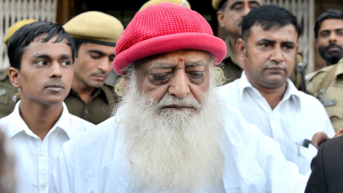 आसाराम को गुजरात हाई कोर्ट से भी मिली 6 महीने की अंतरिम जमानत, दिल की बीमारी से रहे जूझ