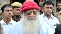 गुजरात से जोधपुर पहुंचा आसाराम, हाई कोर्ट ने 3 सितंबर तक बढ़ाई अंतरिम जमानत