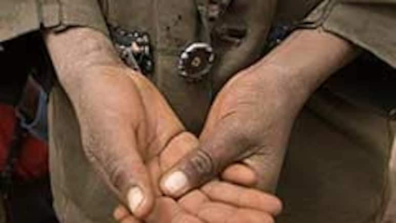 Bihar Teen Walks 150 km With Severed Arm To Escape Forced Labour Bihar Teen Walks 150 km With Severed Arm To Escape Forced Labour