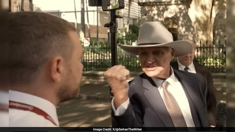 'I've Punched Blokes': Australian MP Bob Katter Raises Fist At Journalist, Video Viral 'I've Punched Blokes': Australian MP Bob Katter Raises Fist At Journalist, Video Viral