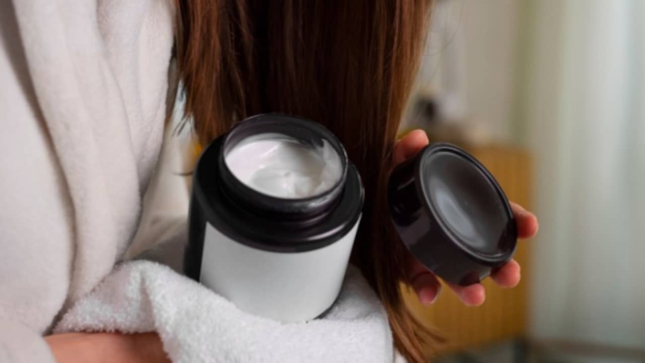 Say goodbye to your frizzy hair with top hair mask