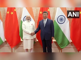 PM Modi China Visit LIVE Updates: पीएम मोदी और शी जिनफिंग के बीच 55 मिनट हुई बैठक, कई मुद्दों पर बनी सहमति PM Modi China Visit LIVE Updates: पीएम मोदी और शी जिनफिंग के बीच 55 मिनट हुई बैठक, कई मुद्दों पर बनी सहमति