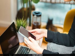 कंपनी पर कैसे भारी पड़ी उसकी नो फोन पॉलिसी, कर्मचारी ने सुनाया पूरा किस्सा, अगले दिन से हुआ कुछ ऐसा   कंपनी पर कैसे भारी पड़ी उसकी नो फोन पॉलिसी, कर्मचारी ने सुनाया पूरा किस्सा, अगले दिन से हुआ कुछ ऐसा