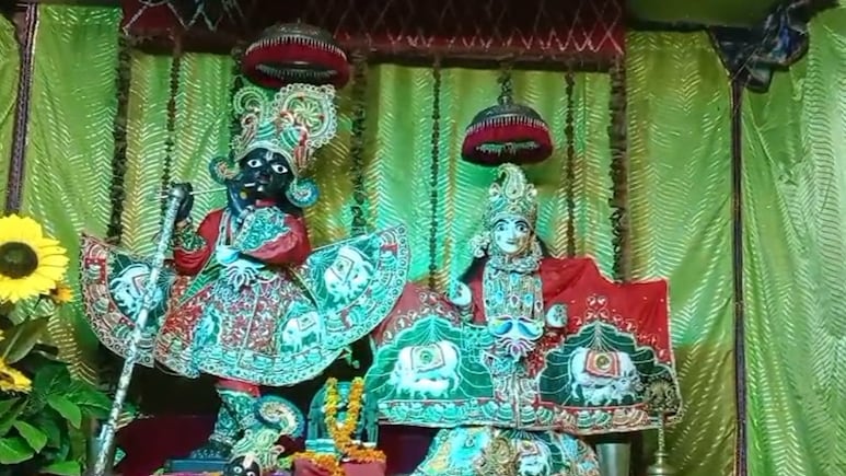 वृंदावन में तैयार की गई पोषाक... तीन महीने से चल रही तैयारी, राजस्थान के इस मंदिर में जन्माष्टमी की धूम