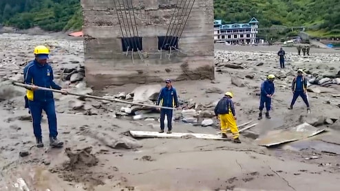 Uttarakhand Cloudburst Updates : धराली तबाही... आपदाग्रस्त धराली में दो शव बरामद, 190 लोग सुरक्षित निकाले गए