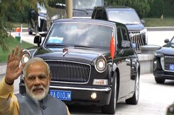 PM Modi Rides Xi Jinping's Preferred 'Red Flag' Hongqi L5 Car In China PM Modi Rides Xi Jinping's Preferred 'Red Flag' Hongqi L5 Car In China
