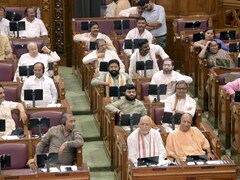 'सूरदास आंख का ऑपरेशन कर रहे हैं...' यूपी विधानसभा में सपा नेता ने लगाए ऊर्जा मंत्री पर आरोप, तीखी नोंकझोंक