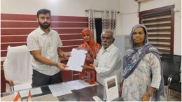 Rajasthan: सिरोही में दाऊद खान के पुश्तैनी मकान पर कब्जा, SDM के पास पहुंची बेटी