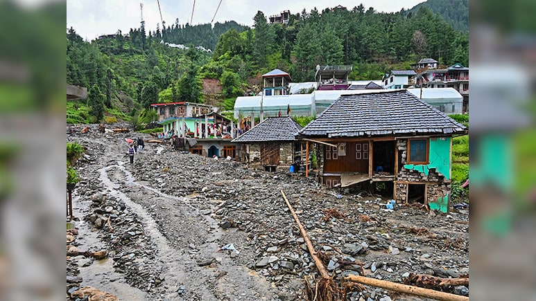 मॉनसून की मार से बेहाल हिमाचल, 24 घंटे में 5 मौतें, 482 सड़कें बंद
