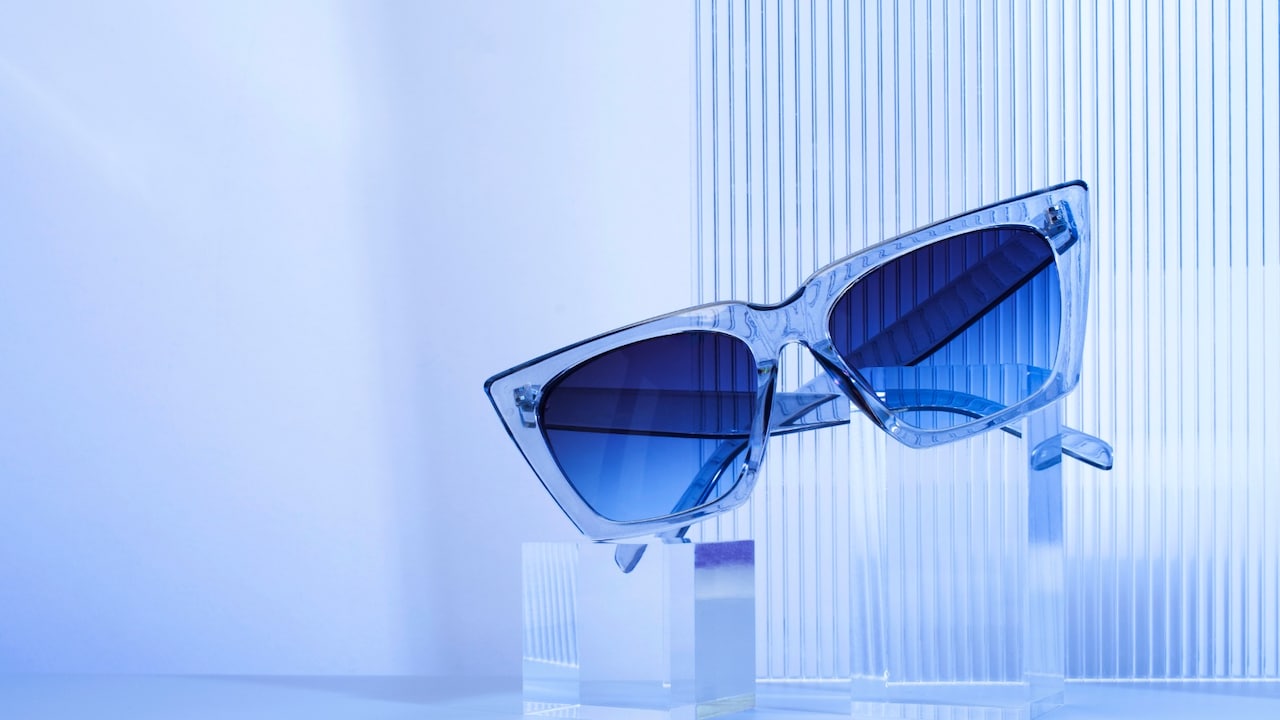 Everything You Need to Know Before Buying Smart Glasses 