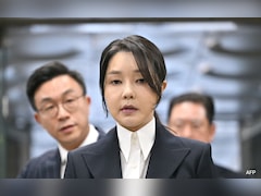 South Korea's Ex-First Lady Jailed For 7 Years In Jobs-For-Gifts Case