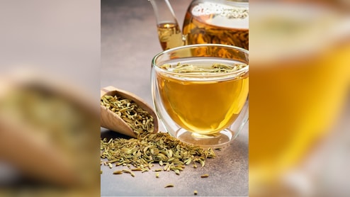 1 मिनट में कब्ज कैसे दूर करें? बस पी जाइए यह पीला पानी, चुटक‍ियों में म‍िल जाएगी राहत