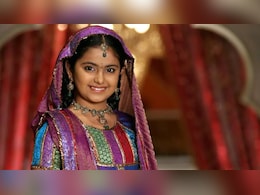 बालिका वधु की 'आनंदी' की 10 तस्वीरें, मासूम बच्ची बन गई है स्टाइल आइकॉन, 7वीं फोटो पर फैंस ने उतार ली नजर बालिका वधु की 'आनंदी' की 10 तस्वीरें, मासूम बच्ची बन गई है स्टाइल आइकॉन, 7वीं फोटो पर फैंस ने उतार ली नजर