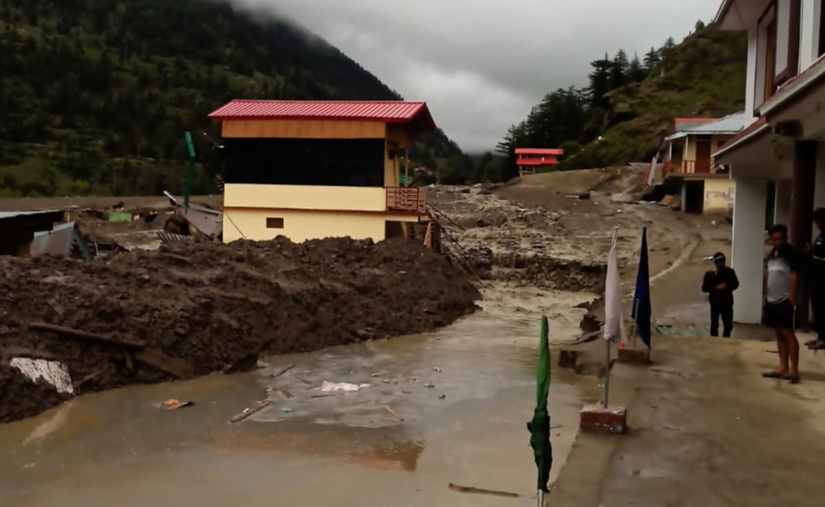 Uttarkashi Две бременни жени бяха освободени от засегнатото от бедствия