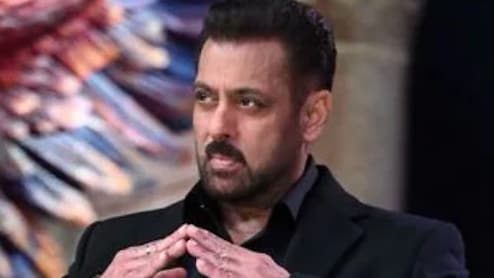 Bigg Boss 19 के लिए सलमान खान ने घटाई अपनी फीस, रकम सुन कहेंगे ये कम है तो ज्यादा कितनी होगी