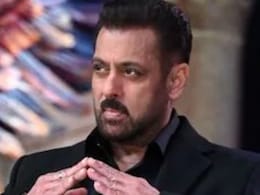 Bigg Boss 19 के लिए सलमान खान ने घटाई अपनी फीस, रकम सुन कहेंगे ये कम है तो ज्यादा कितनी होगी Bigg Boss 19 के लिए सलमान खान ने घटाई अपनी फीस, रकम सुन कहेंगे ये कम है तो ज्यादा कितनी होगी