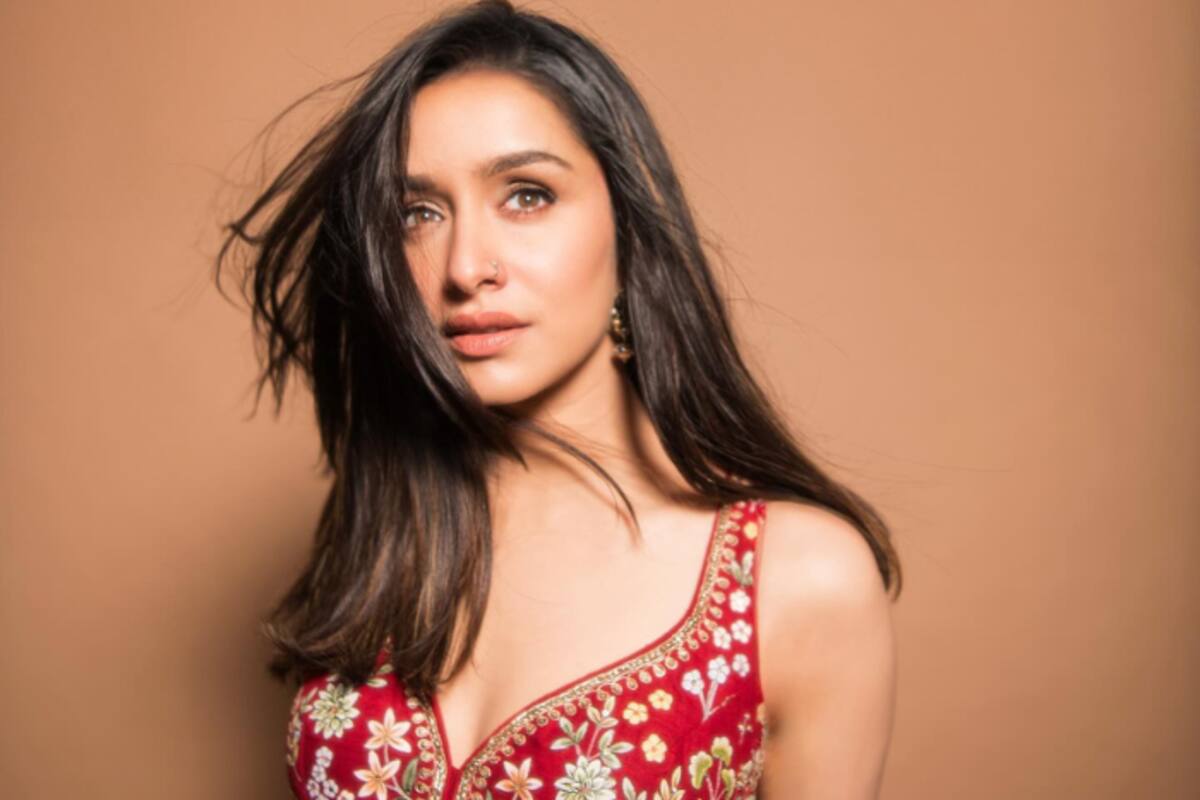 Shraddha Kapoor Seeks Help From LinkedIn After Her Profile Tagged As "Fake"